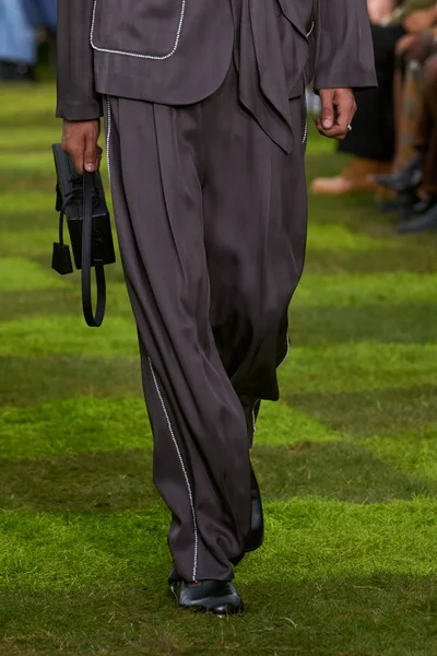 Look 143